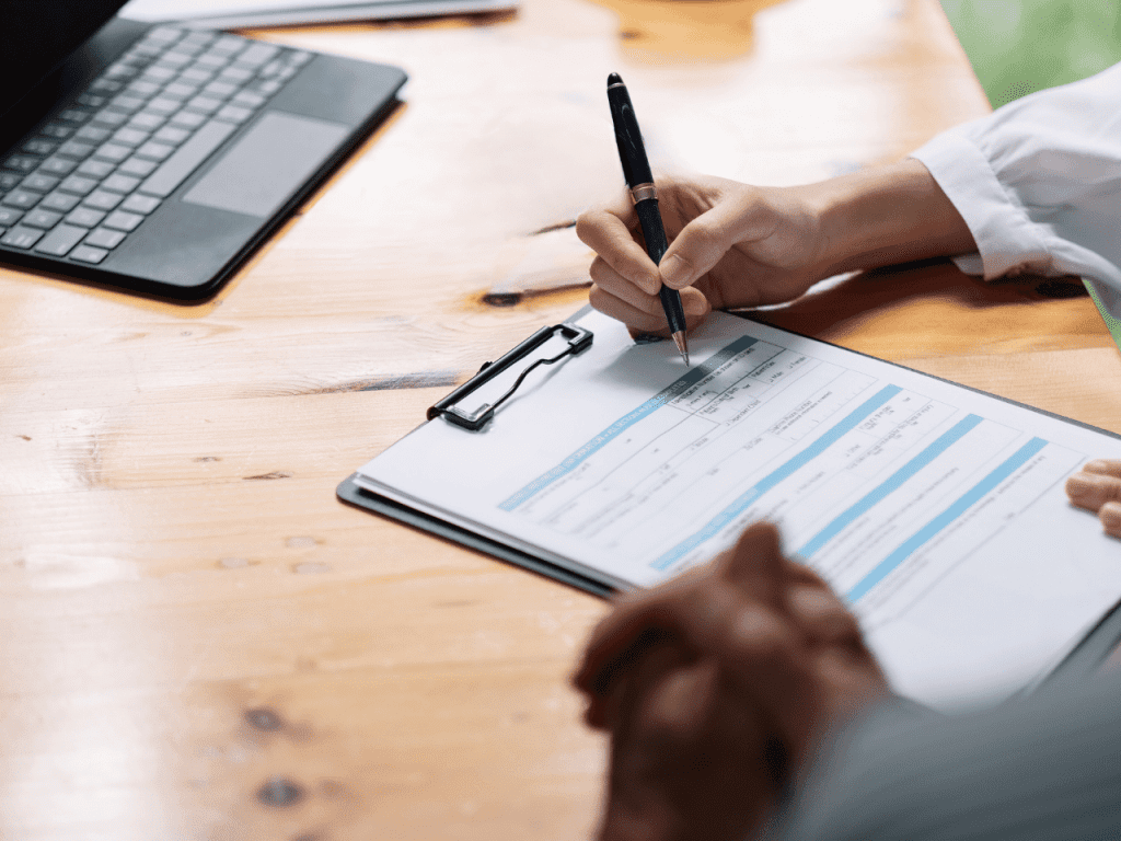 relatorios tecnicos sobre fugas de agua e danos para seguradoras ou companhias de seguros